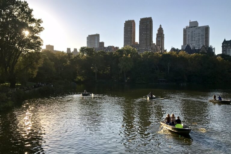 Central-Park_Boat